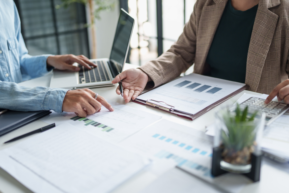 Do Licensed Money Lenders in Singapore Check Your Employment History for Instant Loans?